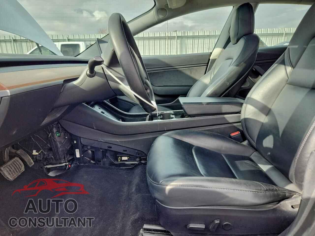 TESLA MODEL 3 2020 - 5YJ3E1EBXLF637451