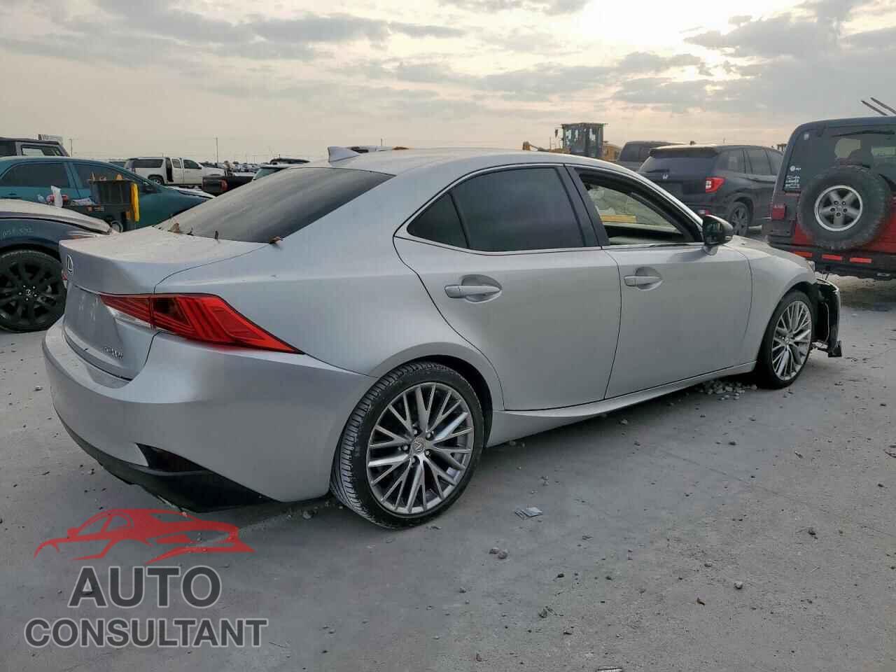 LEXUS IS 2017 - JTHBA1D21H5057652