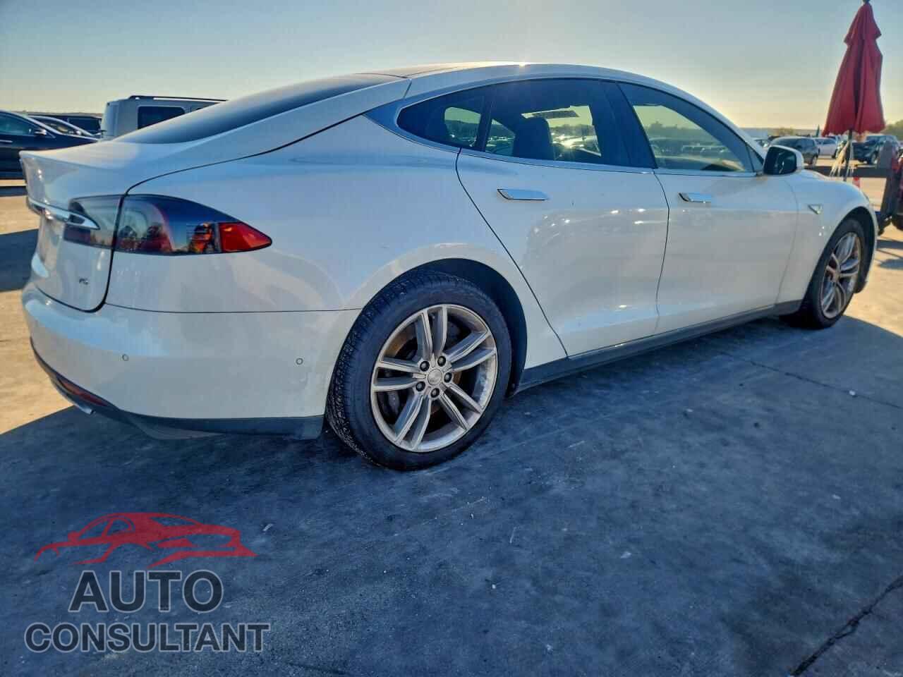 TESLA MODEL S 2016 - 5YJSA1E14GF122496
