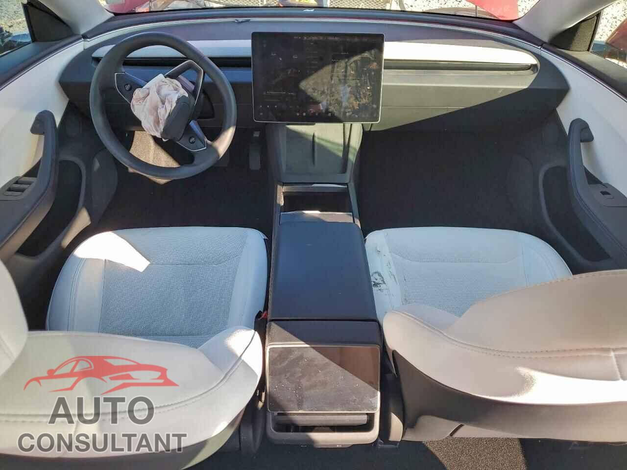 TESLA MODEL 3 2024 - 5YJ3E1EB2RF809724