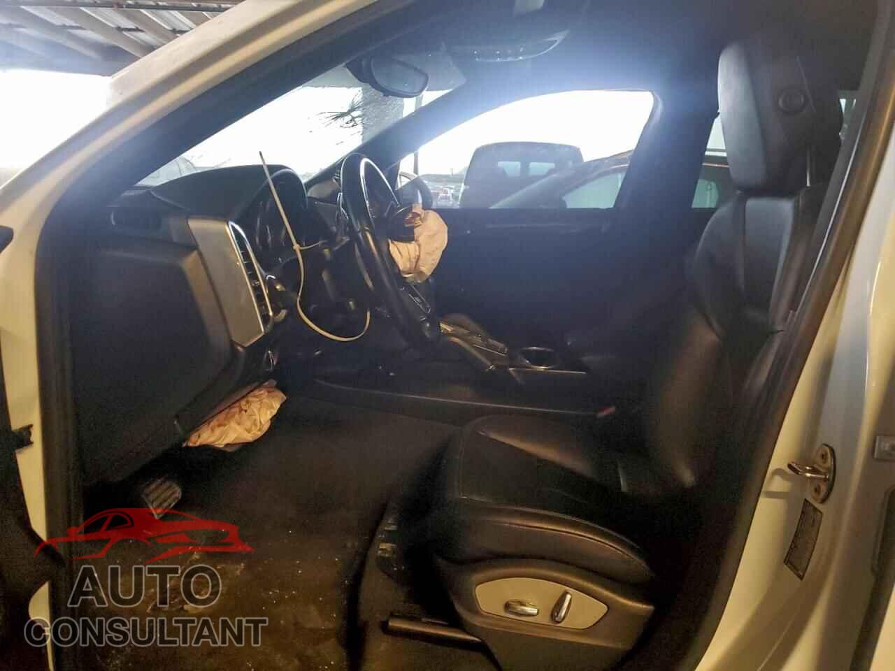PORSCHE CAYENNE 2016 - WP1AA2A27GLA04616