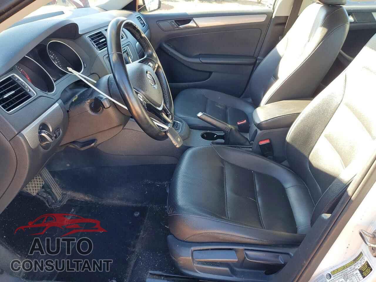 VOLKSWAGEN JETTA 2017 - 3VWDB7AJ2HM386325