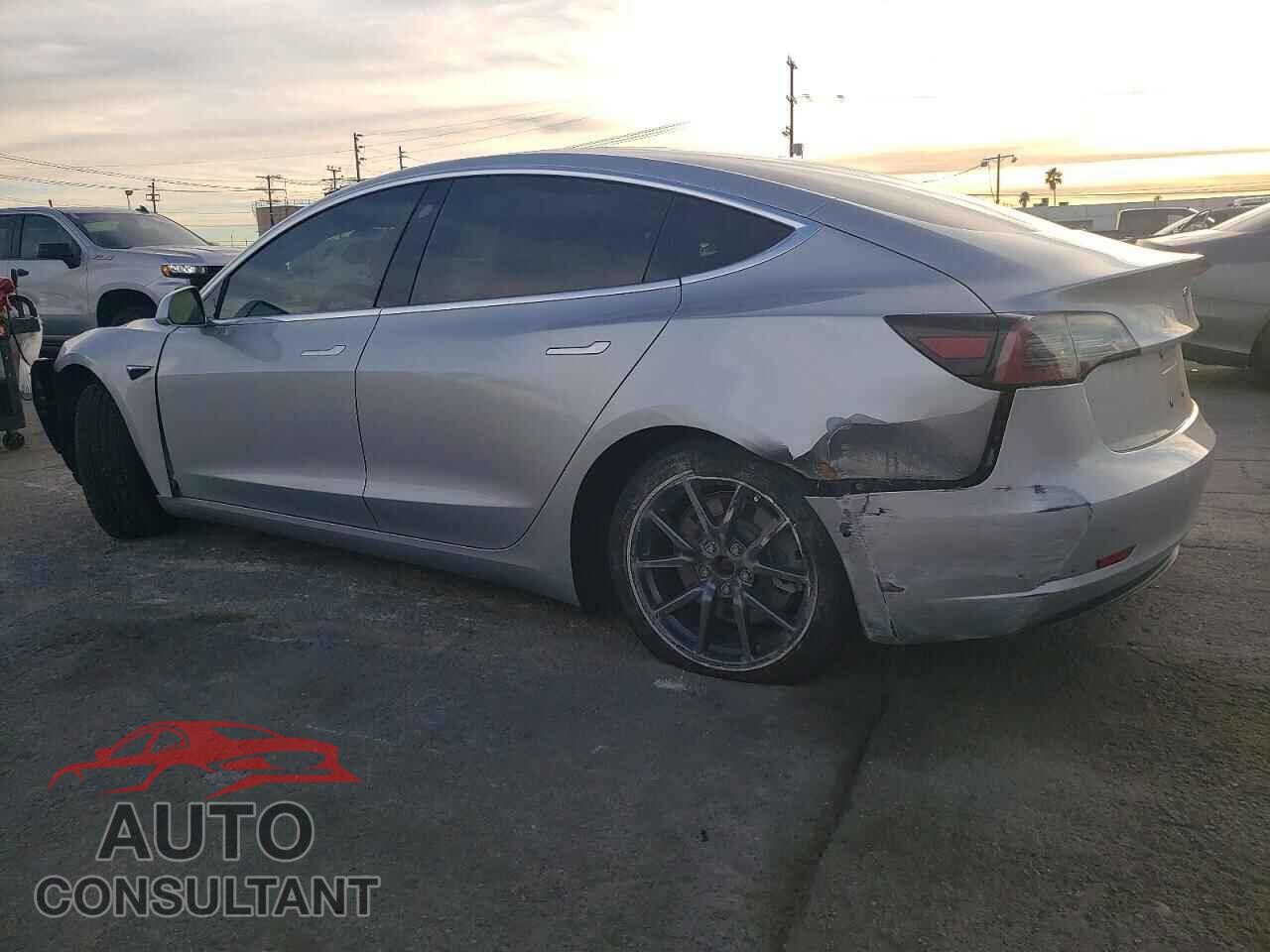 TESLA MODEL 3 2018 - 5YJ3E1EA4JF095316