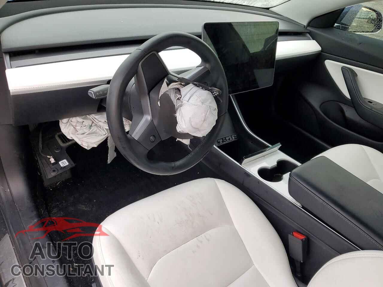 TESLA MODEL 3 2019 - 5YJ3E1EA6KF509696