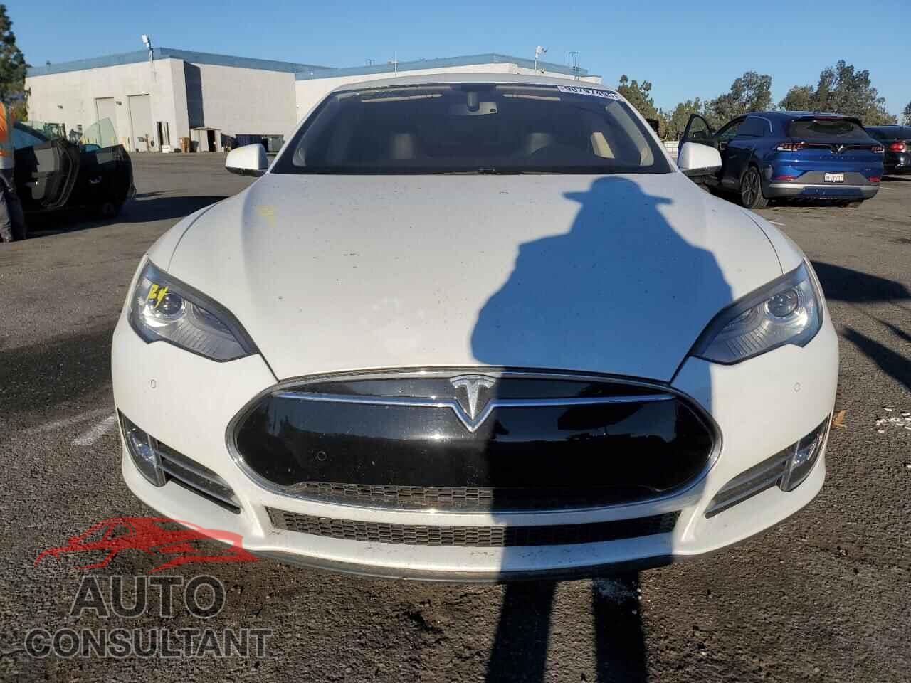 TESLA MODEL S 2013 - 5YJSA1CN1DFP24905