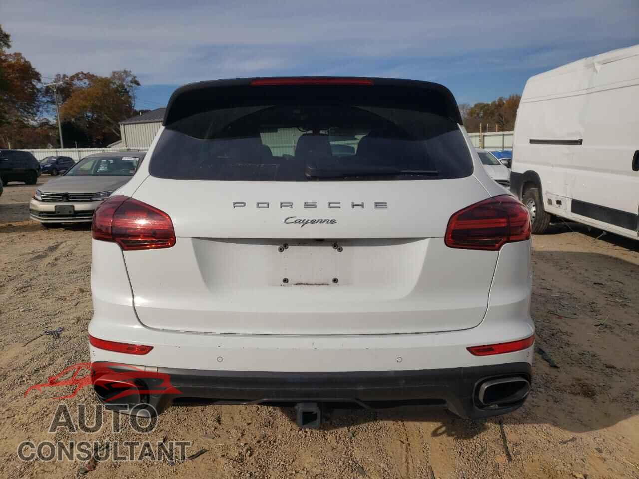 PORSCHE CAYENNE 2016 - WP1AA2A24GLA09207