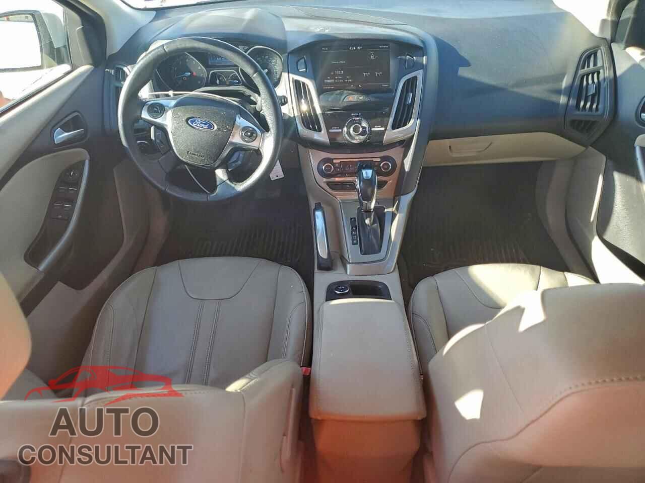 FORD FOCUS 2012 - 1FAHP3M24CL215191