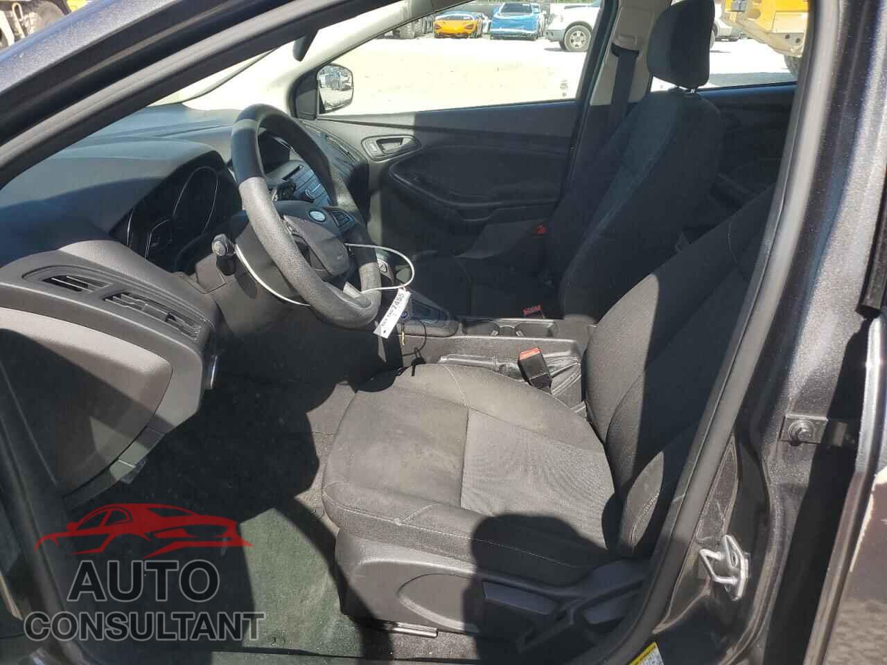 FORD FOCUS 2017 - 1FADP3E24HL337862