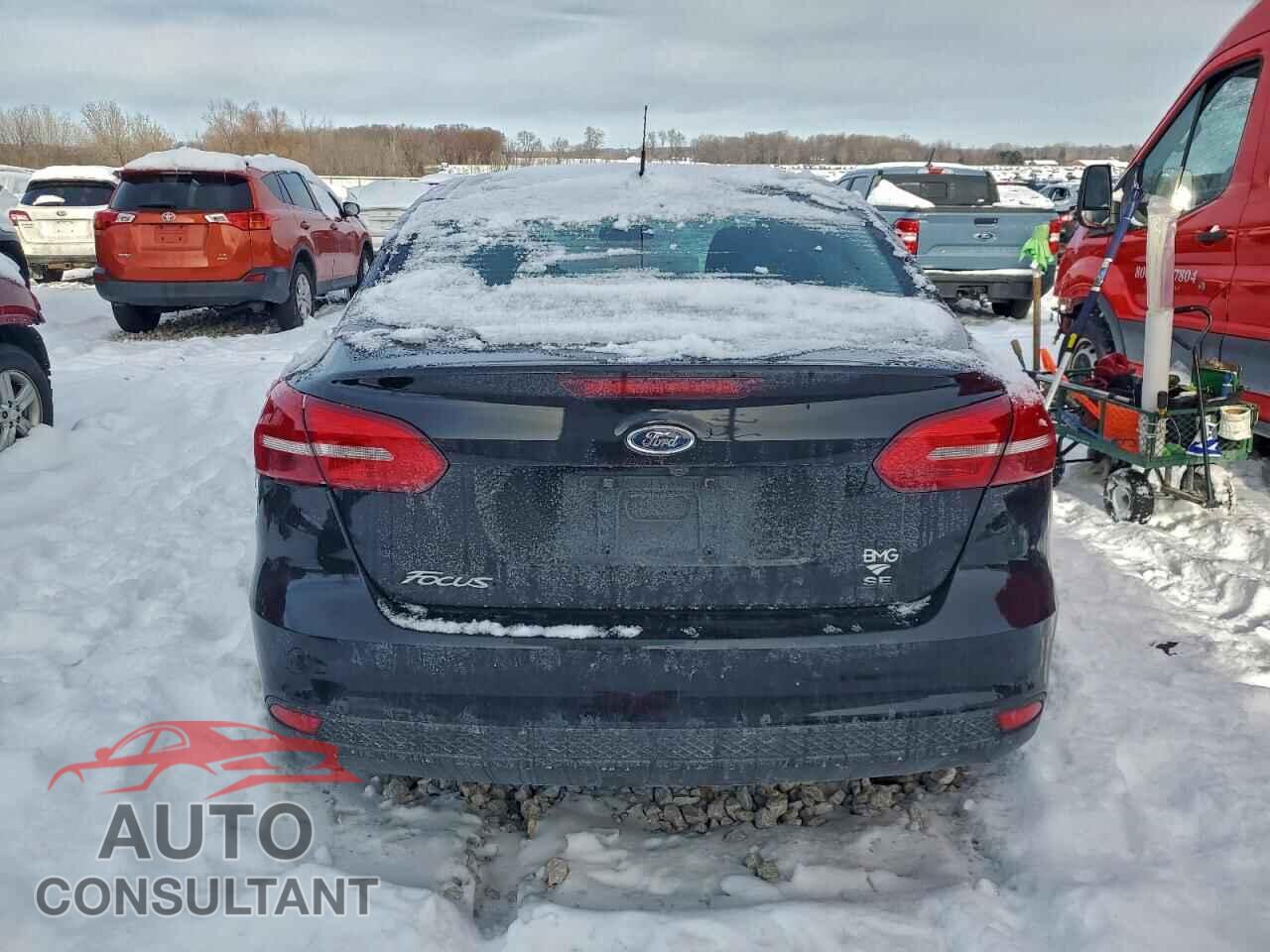 FORD FOCUS 2017 - 1FADP3F27HL205497