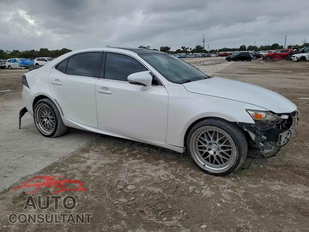 LEXUS IS 2015 - JTHBF1D28F5061115