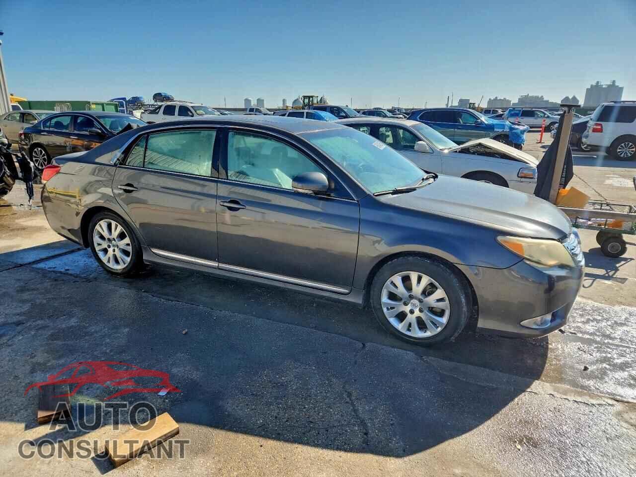 TOYOTA AVALON 2011 - 4T1BK3DB2BU408717