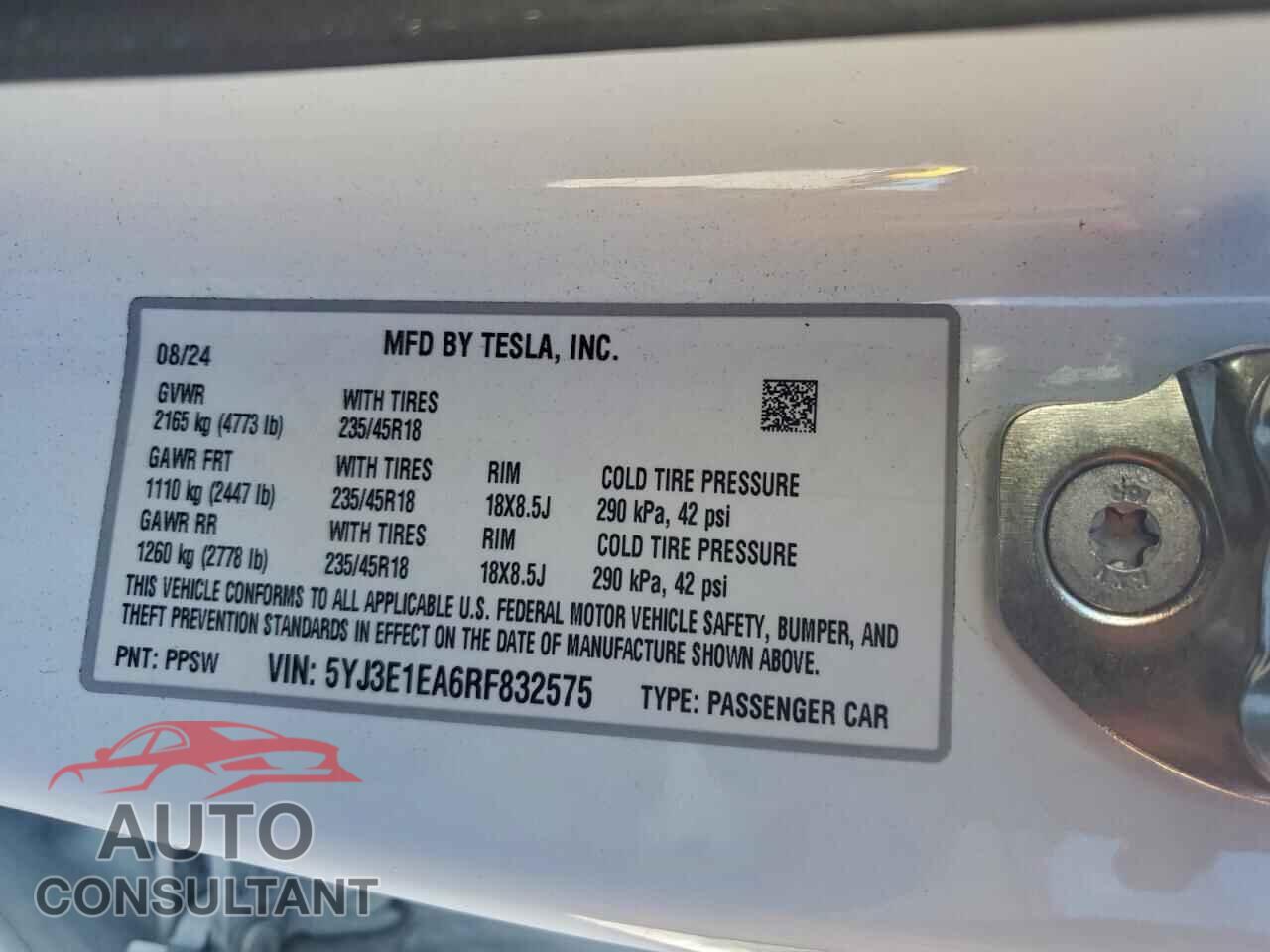 TESLA MODEL 3 2024 - 5YJ3E1EA6RF832575