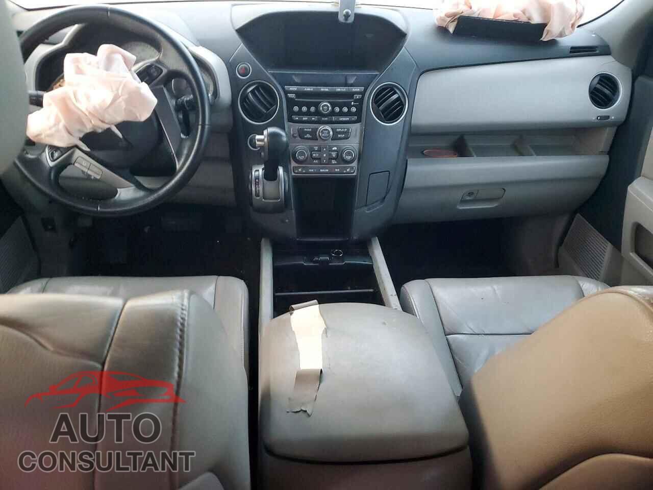HONDA PILOT 2012 - 5FNYF4H52CB059100