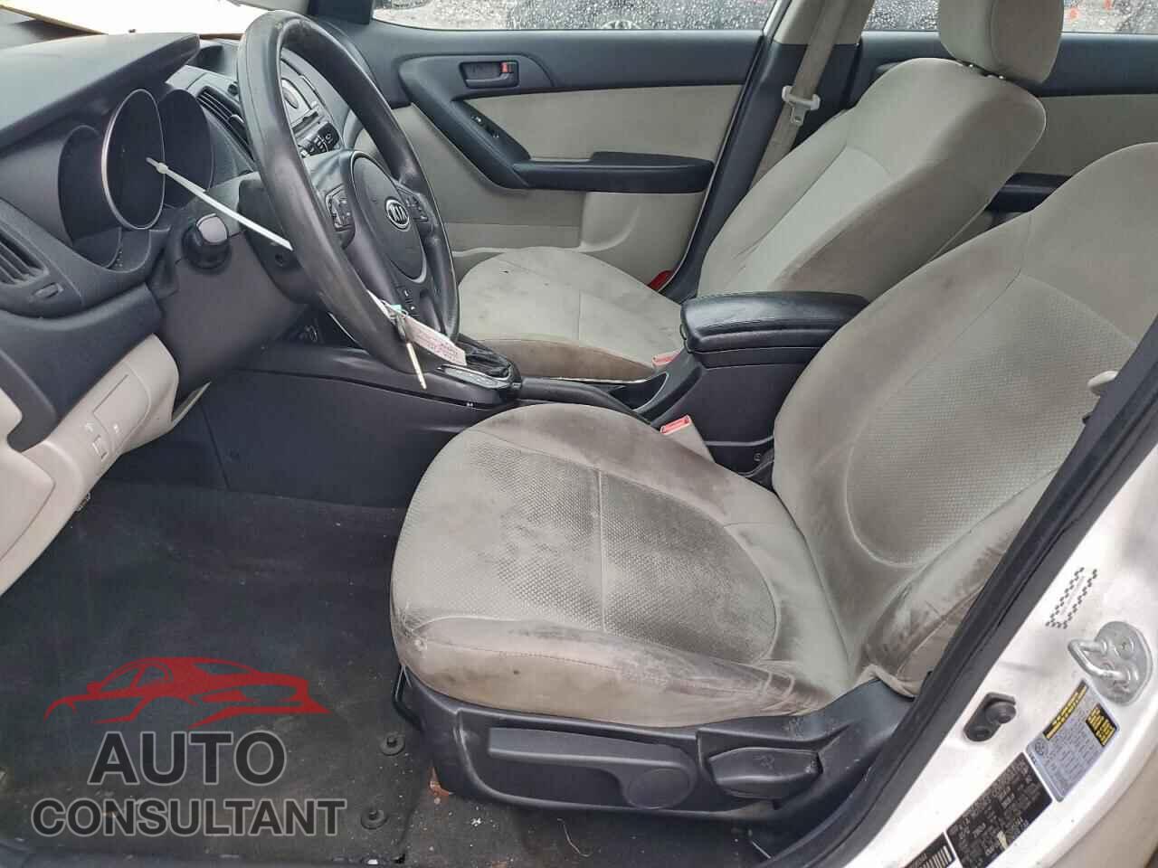 KIA FORTE 2012 - KNAFU4A23C5585344