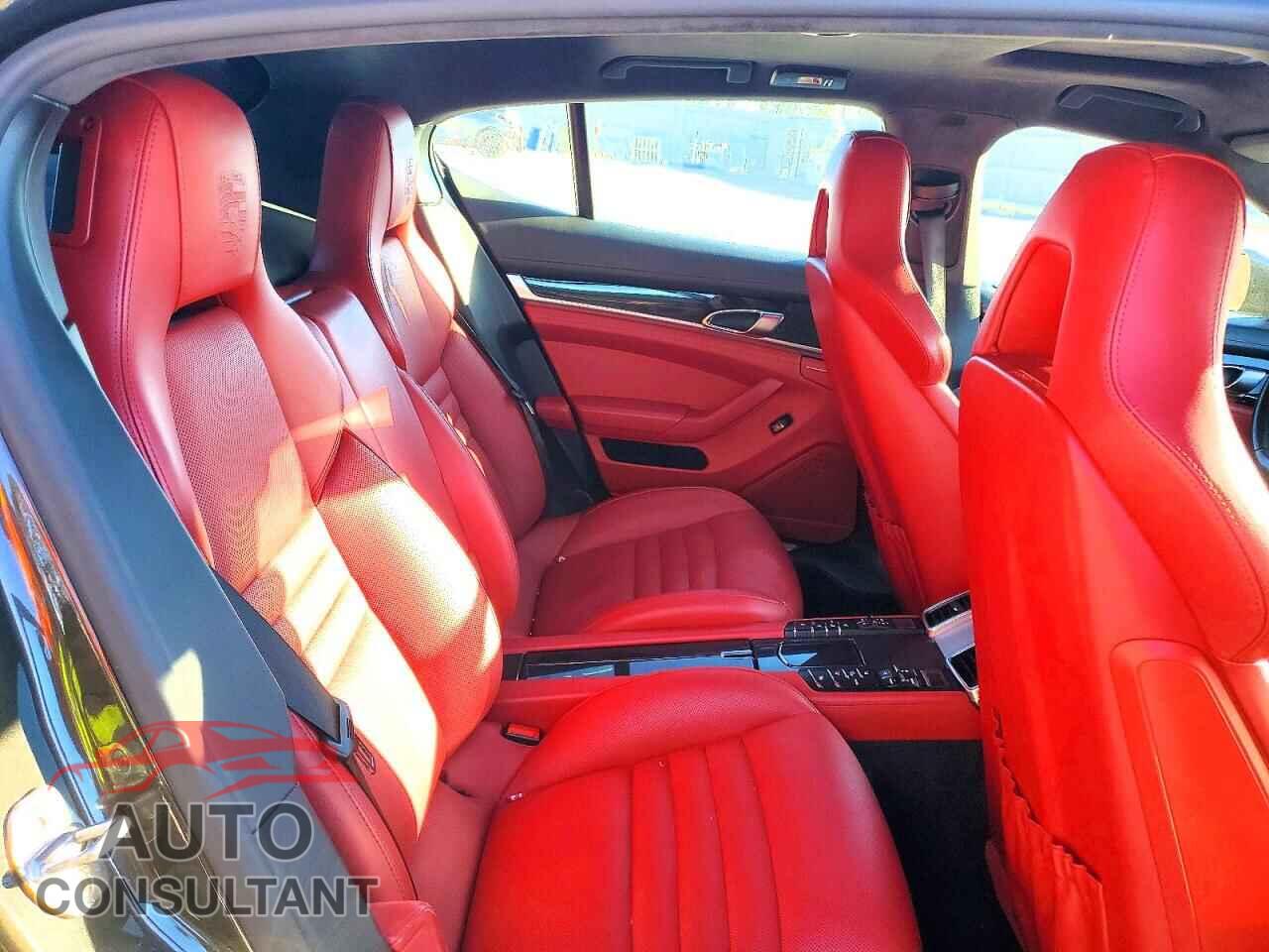 PORSCHE PANAMERA 2014 - WP0AF2A77EL083748