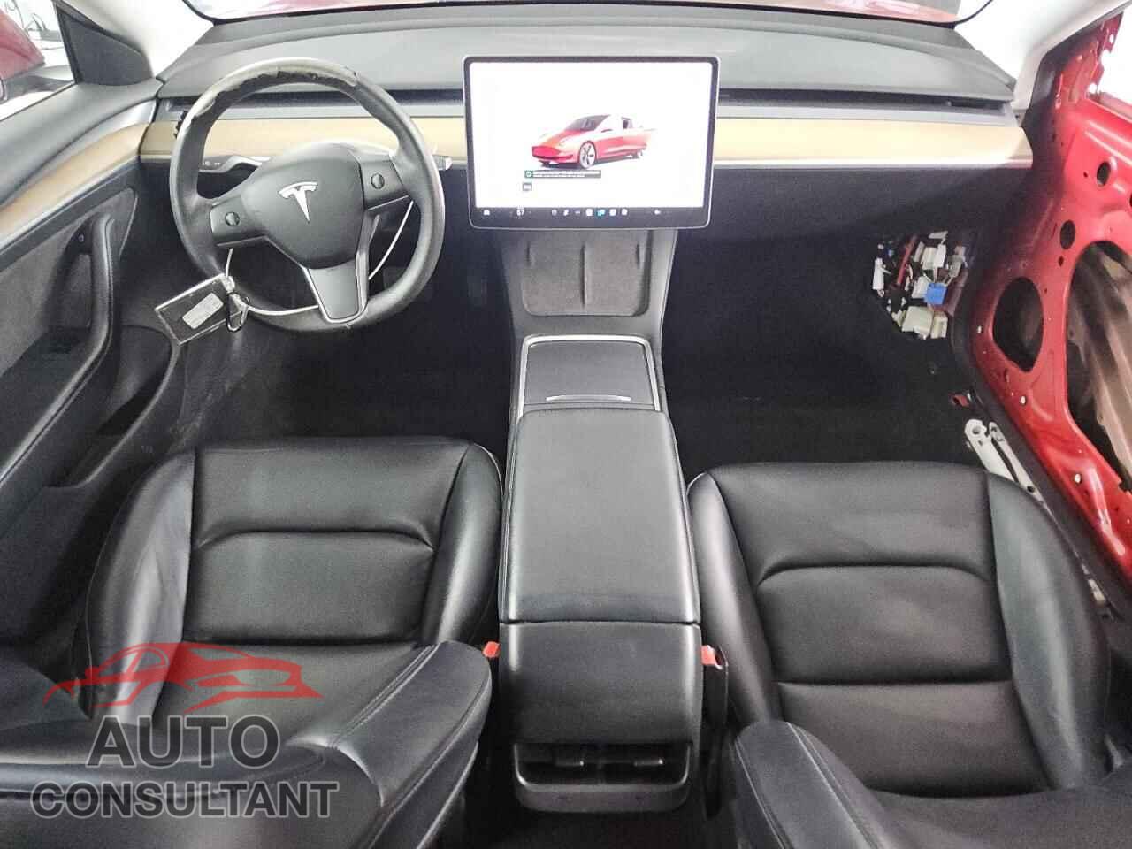 TESLA MODEL 3 2022 - 5YJ3E1EA8NF289711