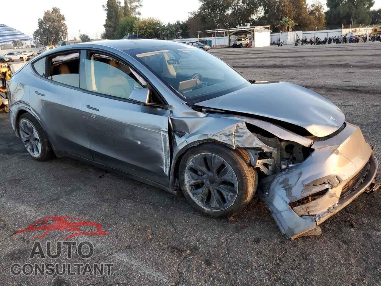 TESLA MODEL Y 2024 - 7SAYGDED7RF192231