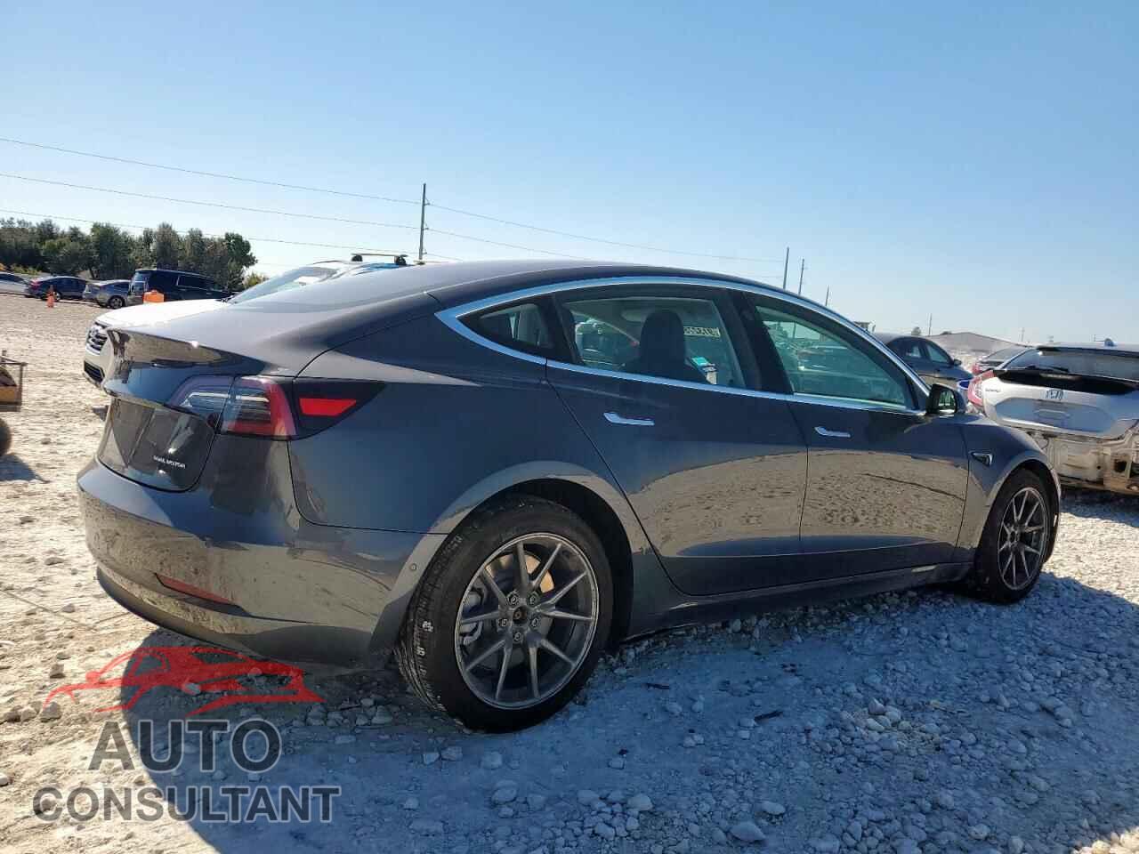 TESLA MODEL 3 2018 - 5YJ3E1EBXJF129042