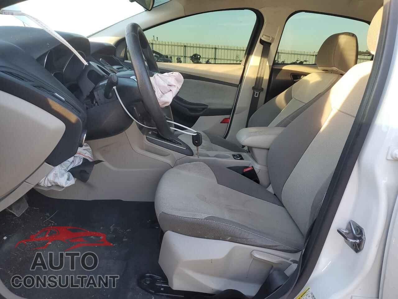 FORD FOCUS 2014 - 1FADP3F29EL420228