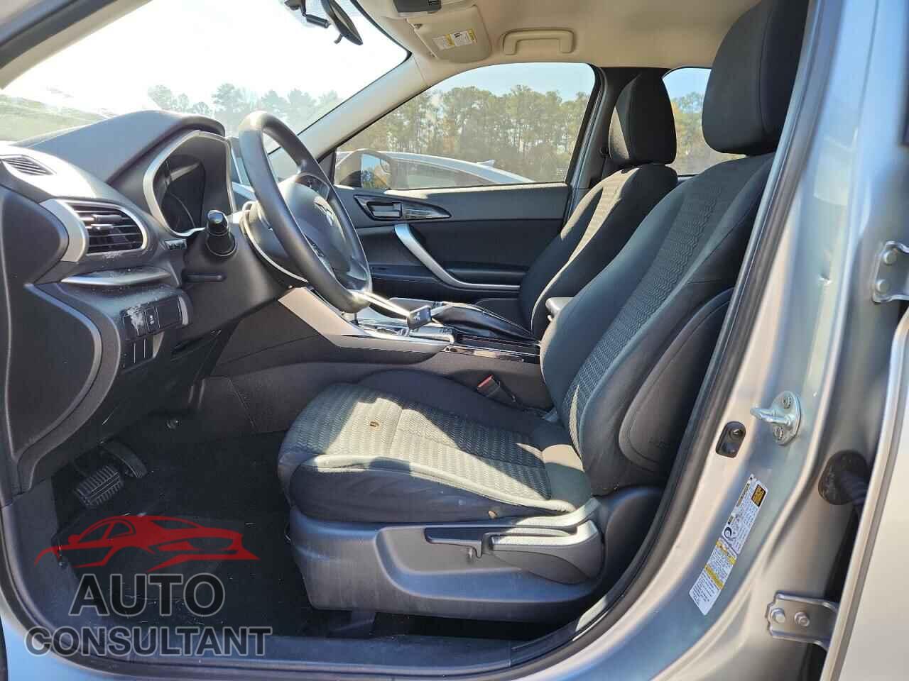 MITSUBISHI ECLIPSE 2018 - JA4AT4AAXJZ045559