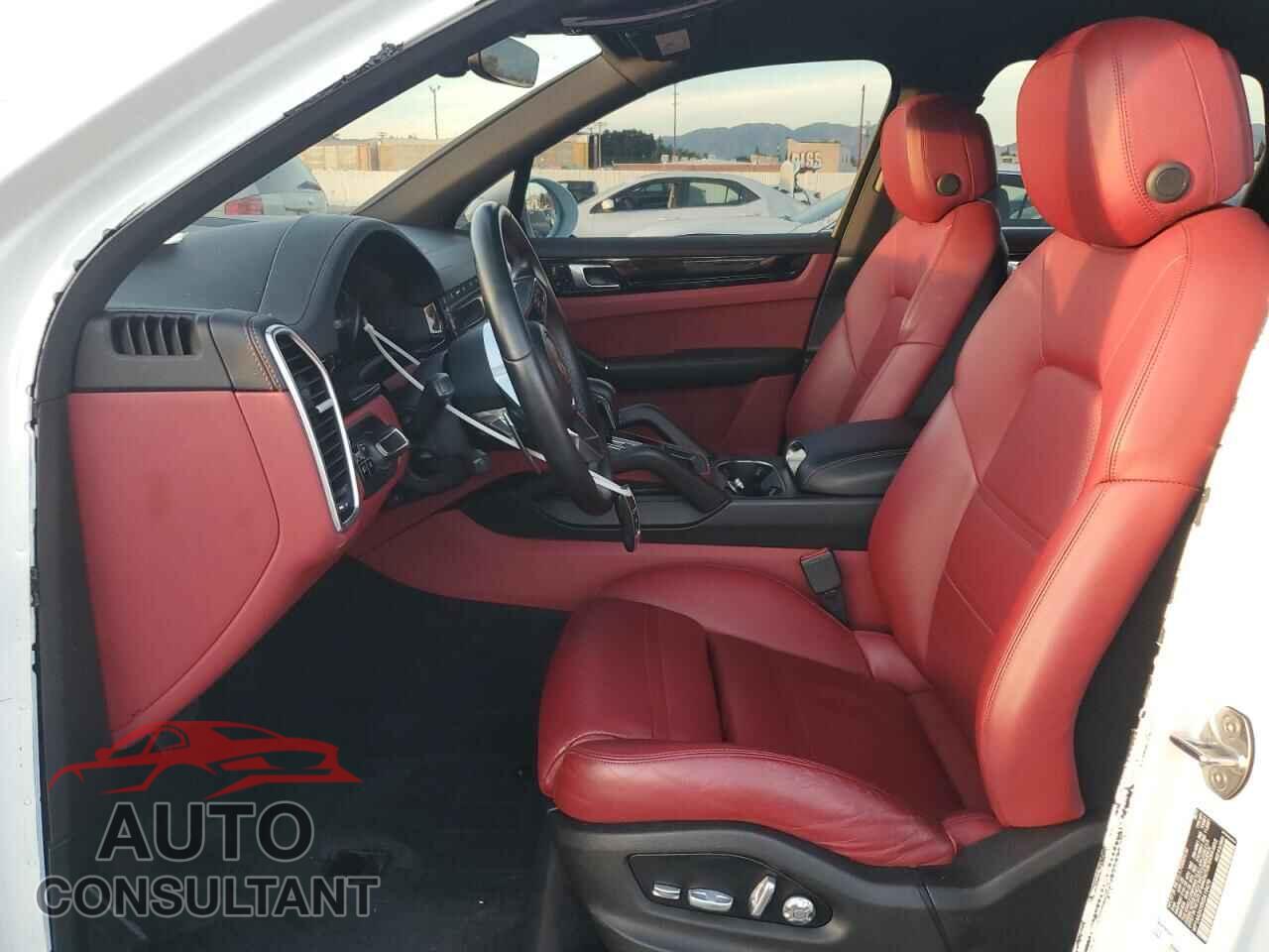PORSCHE CAYENNE 2019 - WP1AA2AY0KDA19479