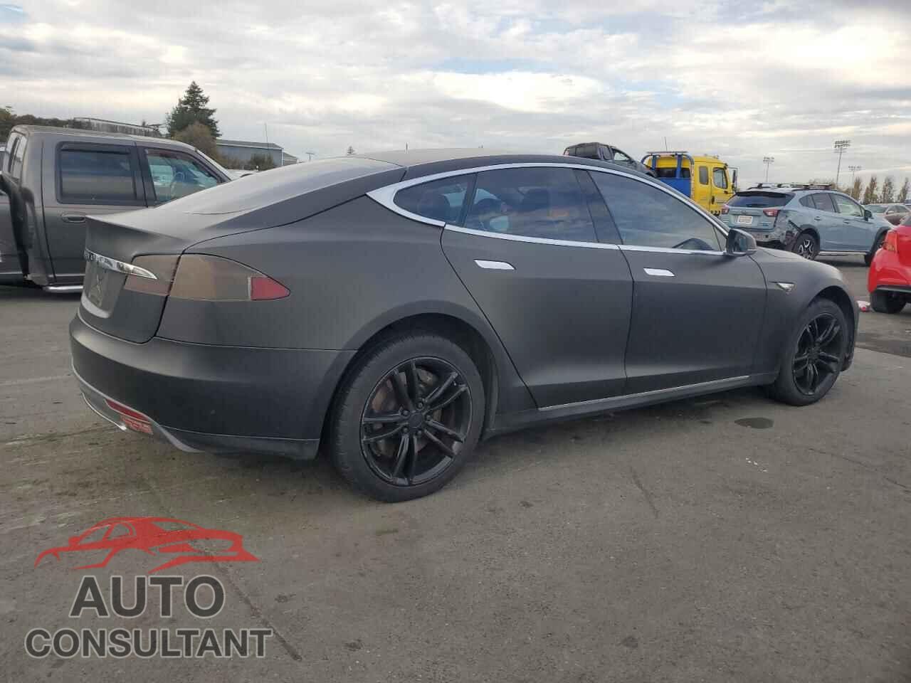 TESLA MODEL S 2013 - 5YJSA1DP5DFP09887