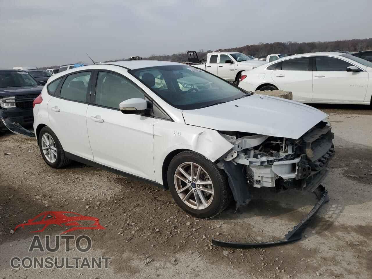 FORD FOCUS 2015 - 1FADP3K26FL222679