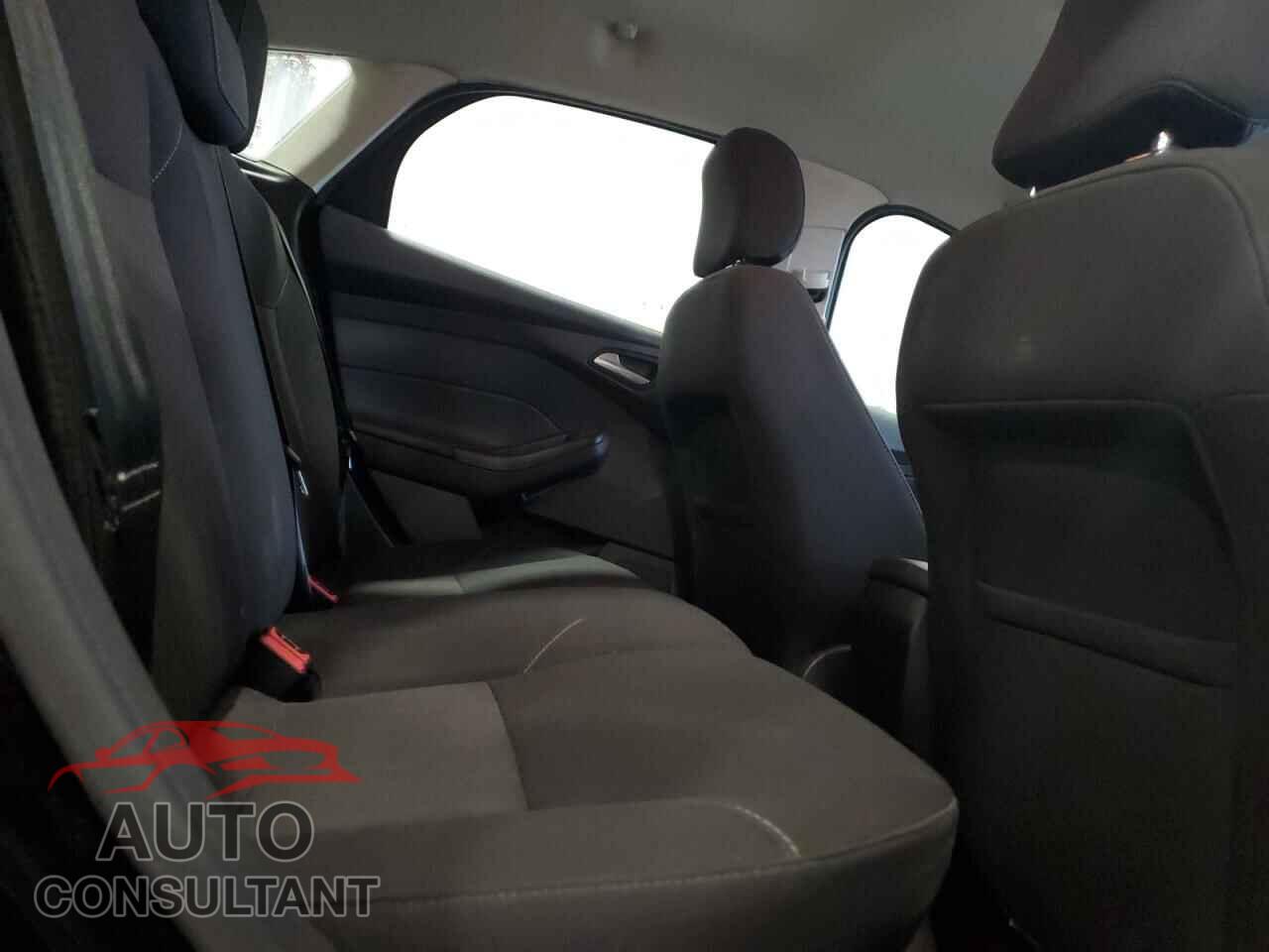 FORD FOCUS 2016 - 1FADP3K26GL364791