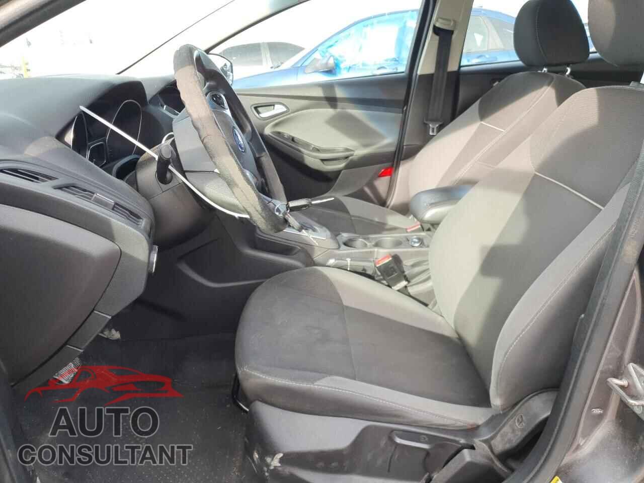 FORD FOCUS 2014 - 1FADP3K2XEL318426
