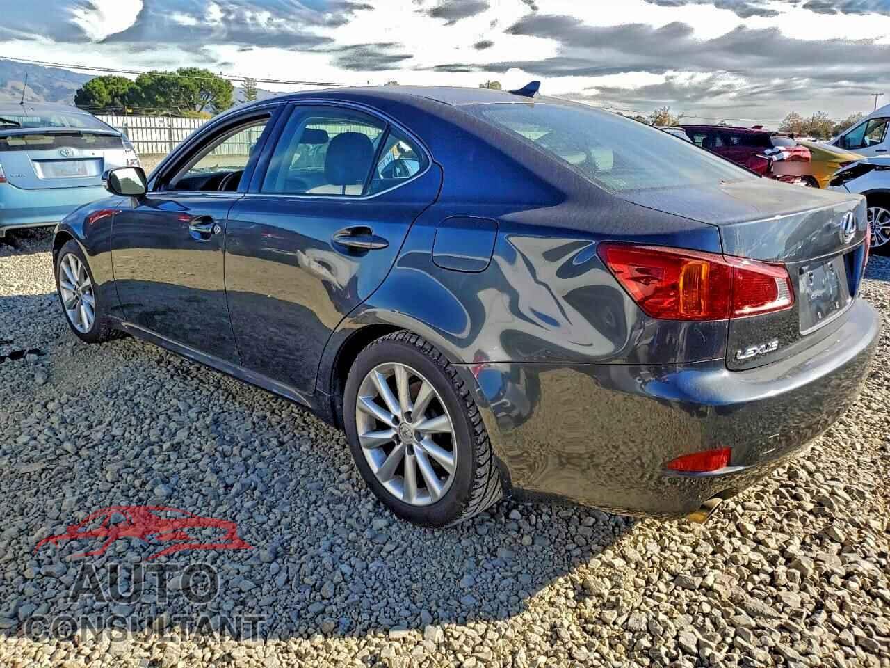 LEXUS IS 2010 - JTHBF5C20A5121695