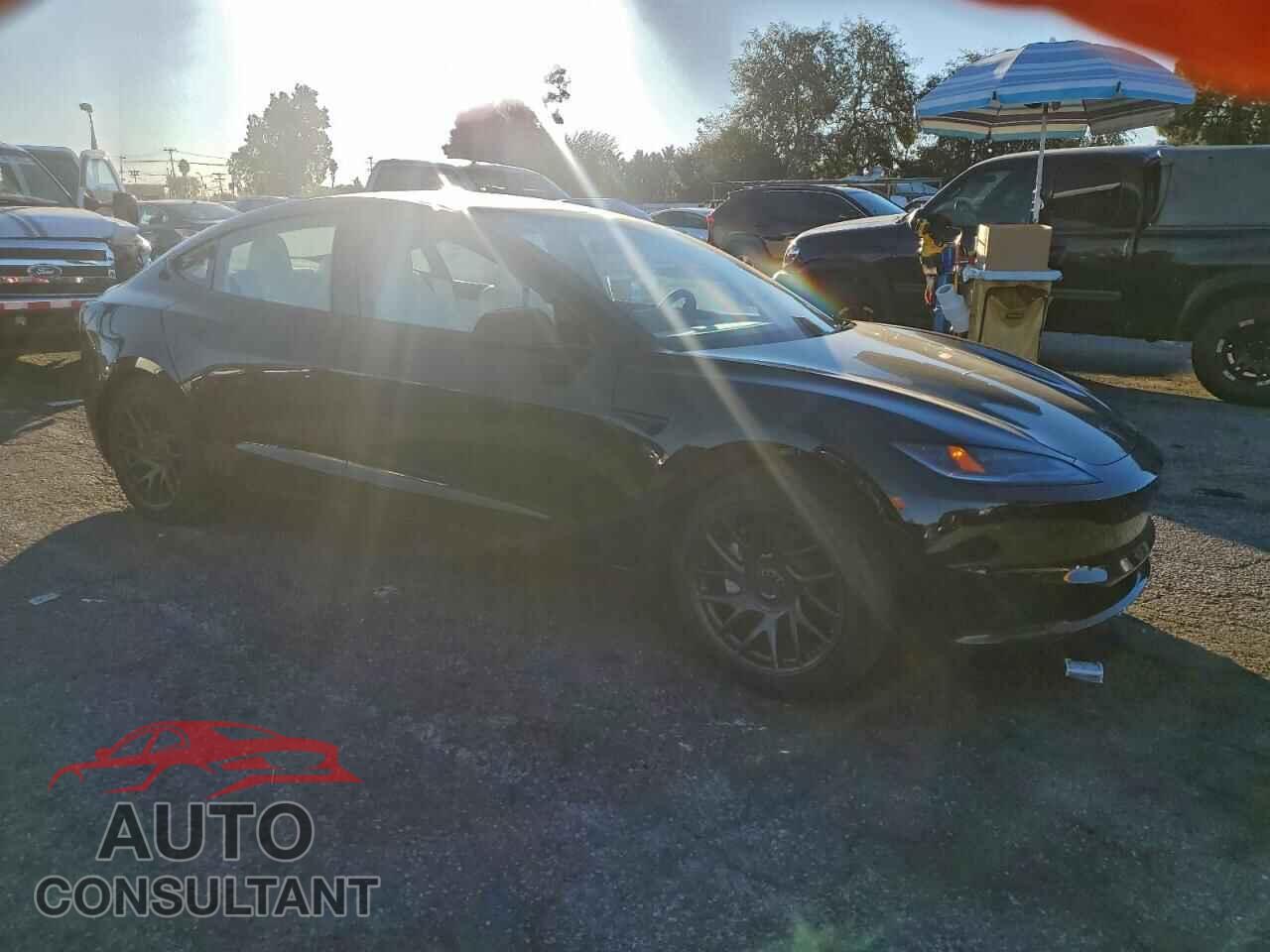 TESLA MODEL 3 2025 - 5YJ3E1EAXSF906005