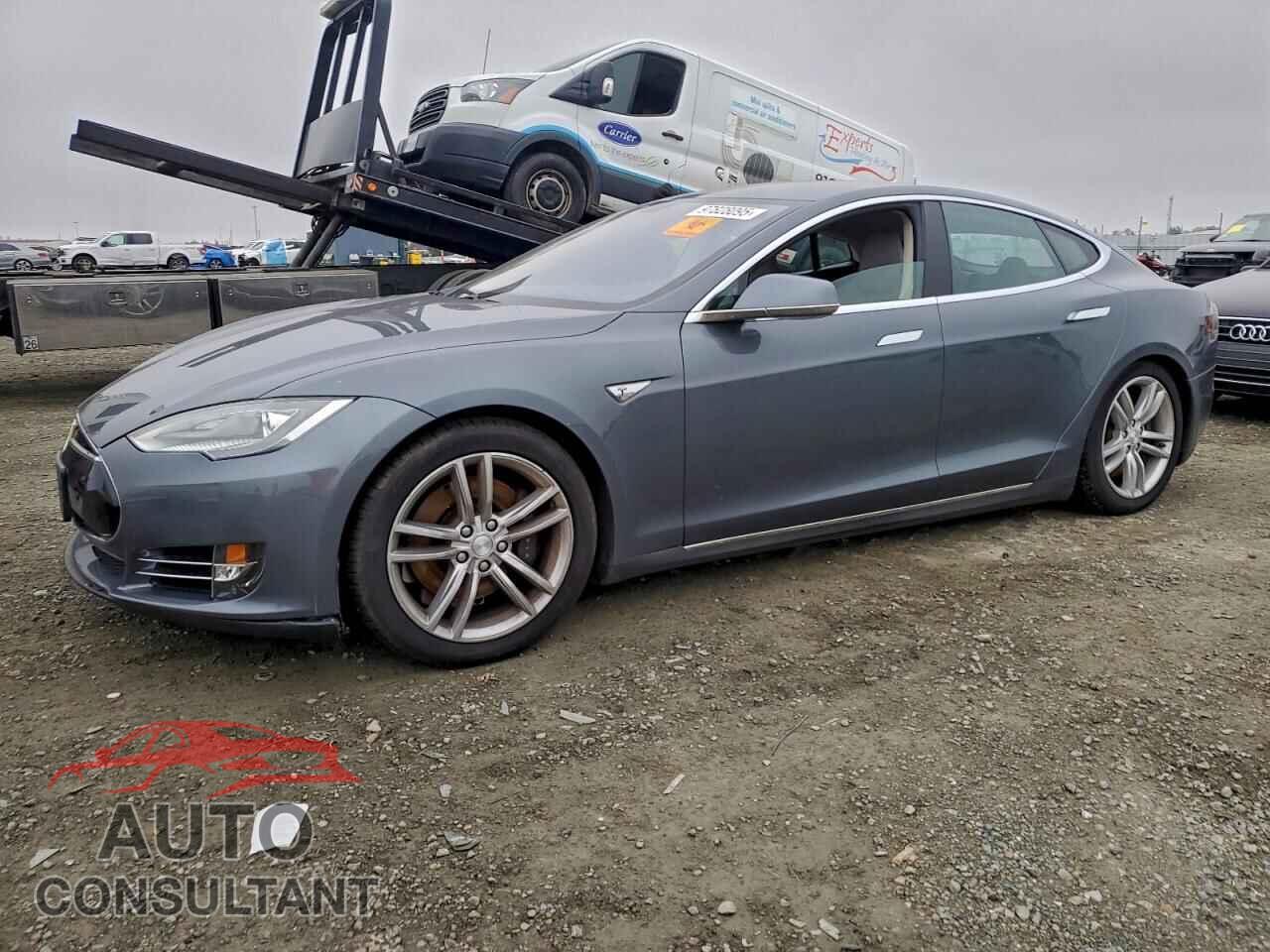 TESLA MODEL S 2013 - 5YJSA1CG5DFP03623