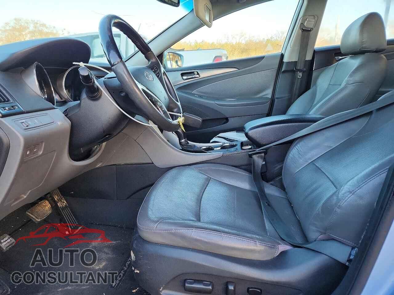 HYUNDAI SONATA 2012 - KMHEC4A48CA043422