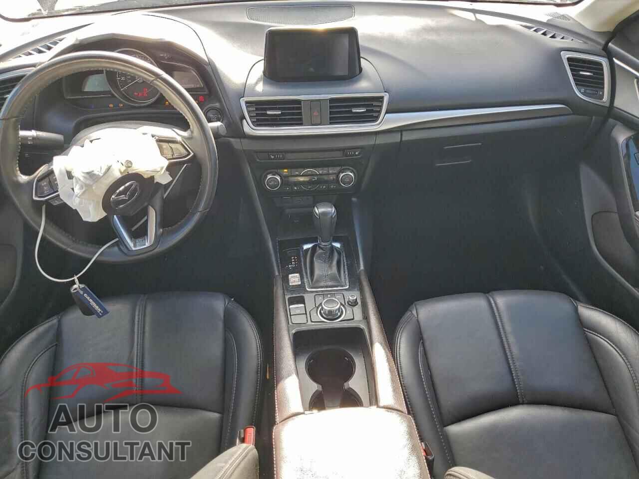 MAZDA 3 2017 - 3MZBN1V76HM145202