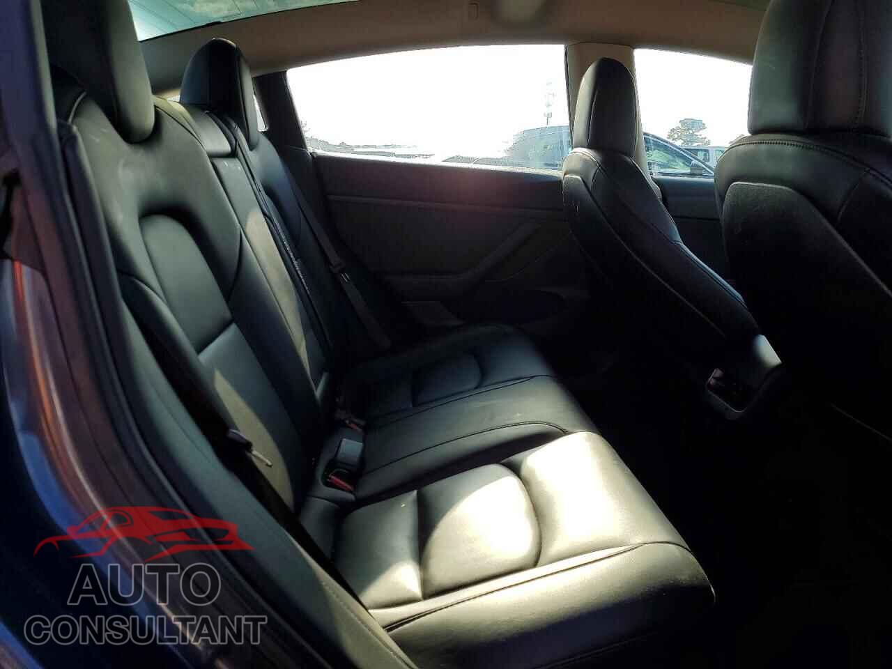 TESLA MODEL 3 2022 - 5YJ3E1EB2NF328219