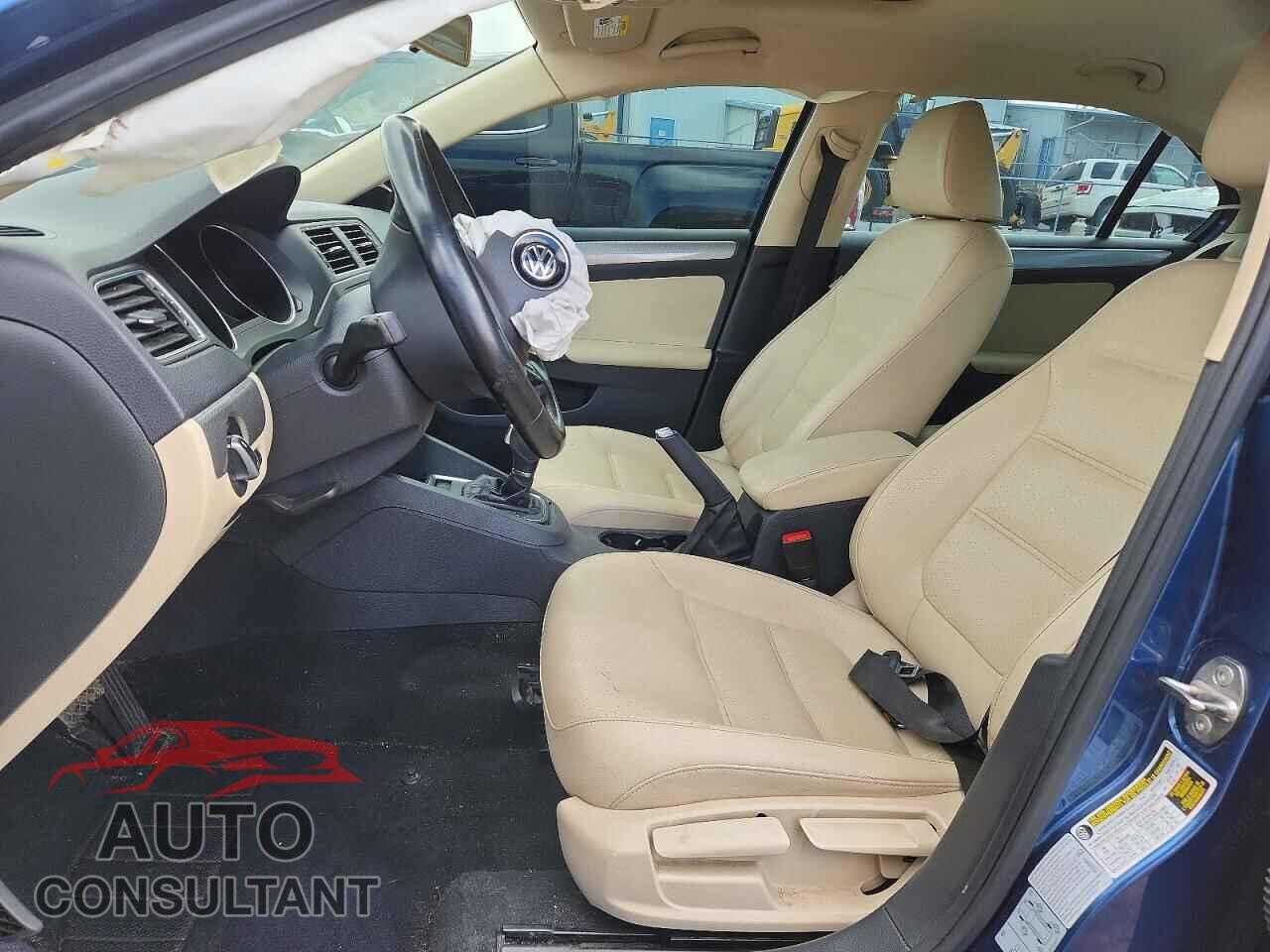 VOLKSWAGEN JETTA 2017 - 3VWDB7AJ3HM344763