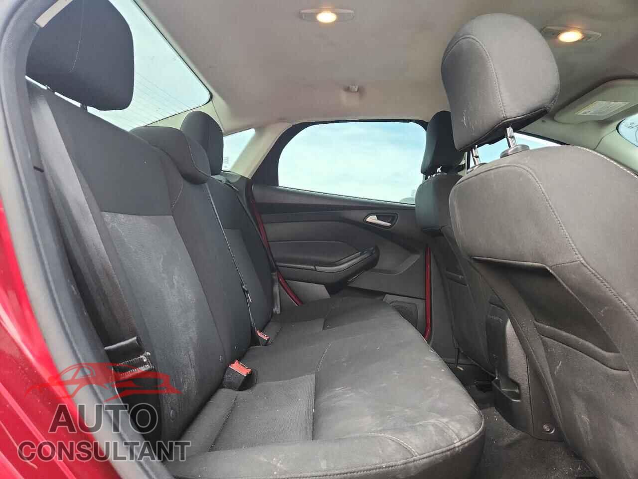 FORD FOCUS 2015 - 1FADP3F2XFL255811
