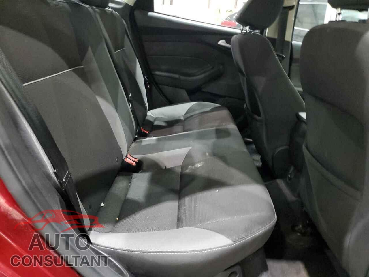 FORD FOCUS 2014 - 1FADP3F20EL439279