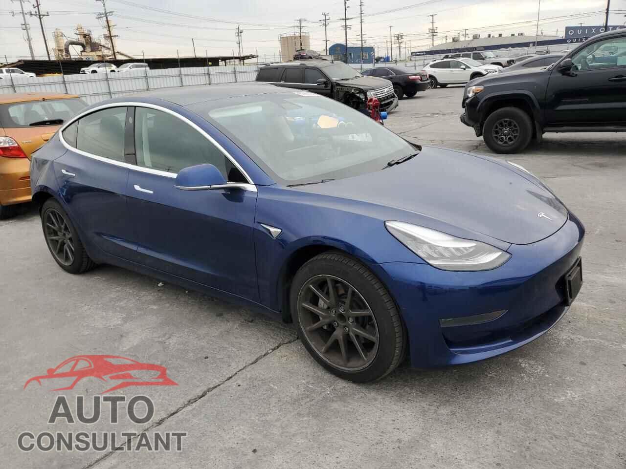 TESLA MODEL 3 2019 - 5YJ3E1EA3KF476155