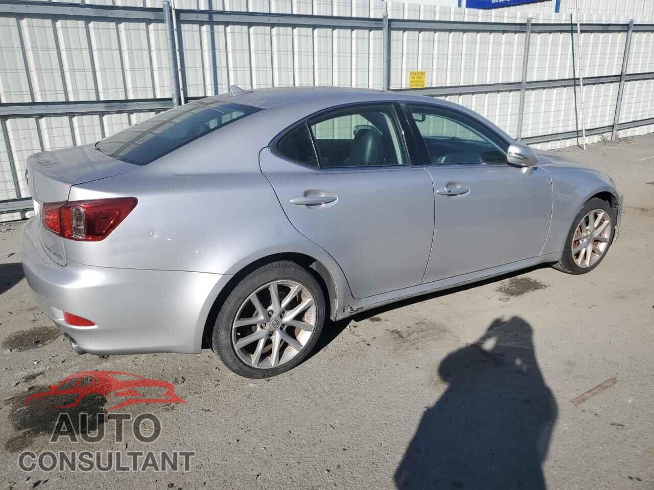 LEXUS IS 2012 - JTHCF5C2XC5053333