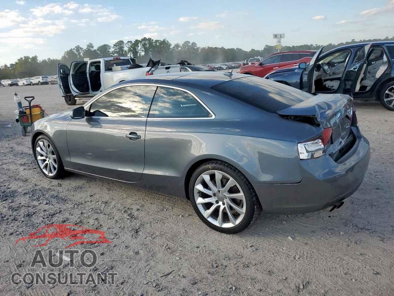 AUDI A5 2013 - WAULFAFR2DA077585
