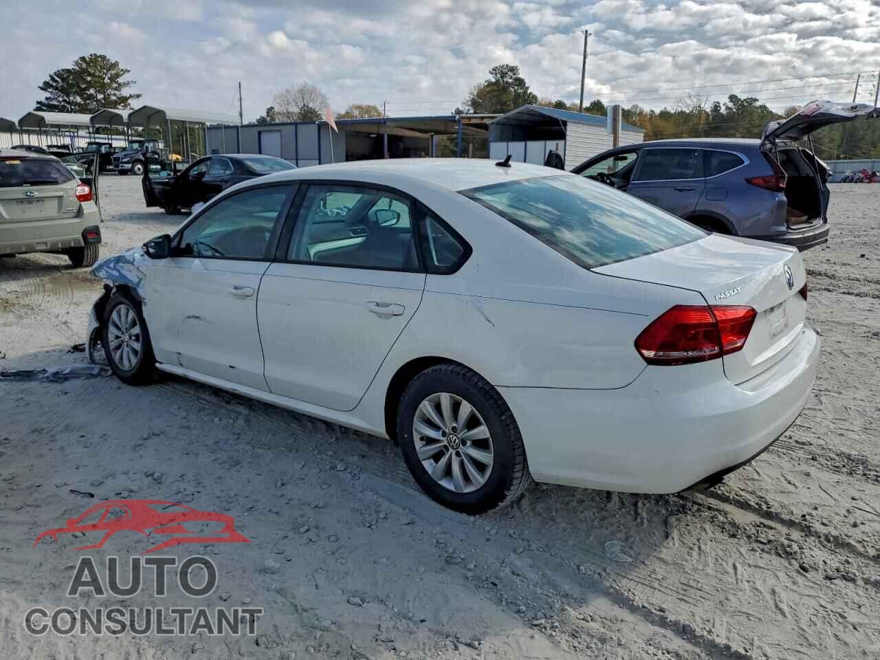VOLKSWAGEN PASSAT 2012 - 1VWAH7A39CC097634