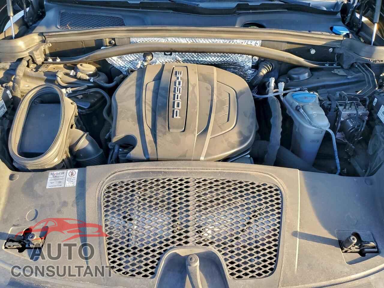 PORSCHE MACAN 2018 - WP1AA2A51JLB18211