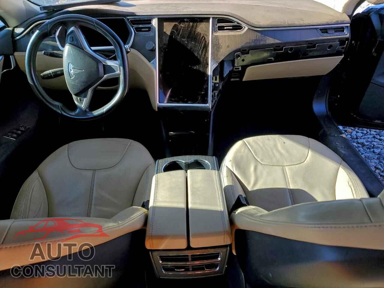 TESLA MODEL S 2013 - 5YJSA1CG1DFP09807
