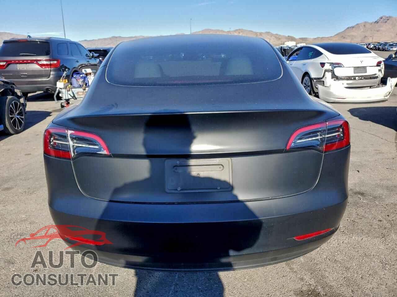 TESLA MODEL 3 2023 - 5YJ3E1EBXPF661237