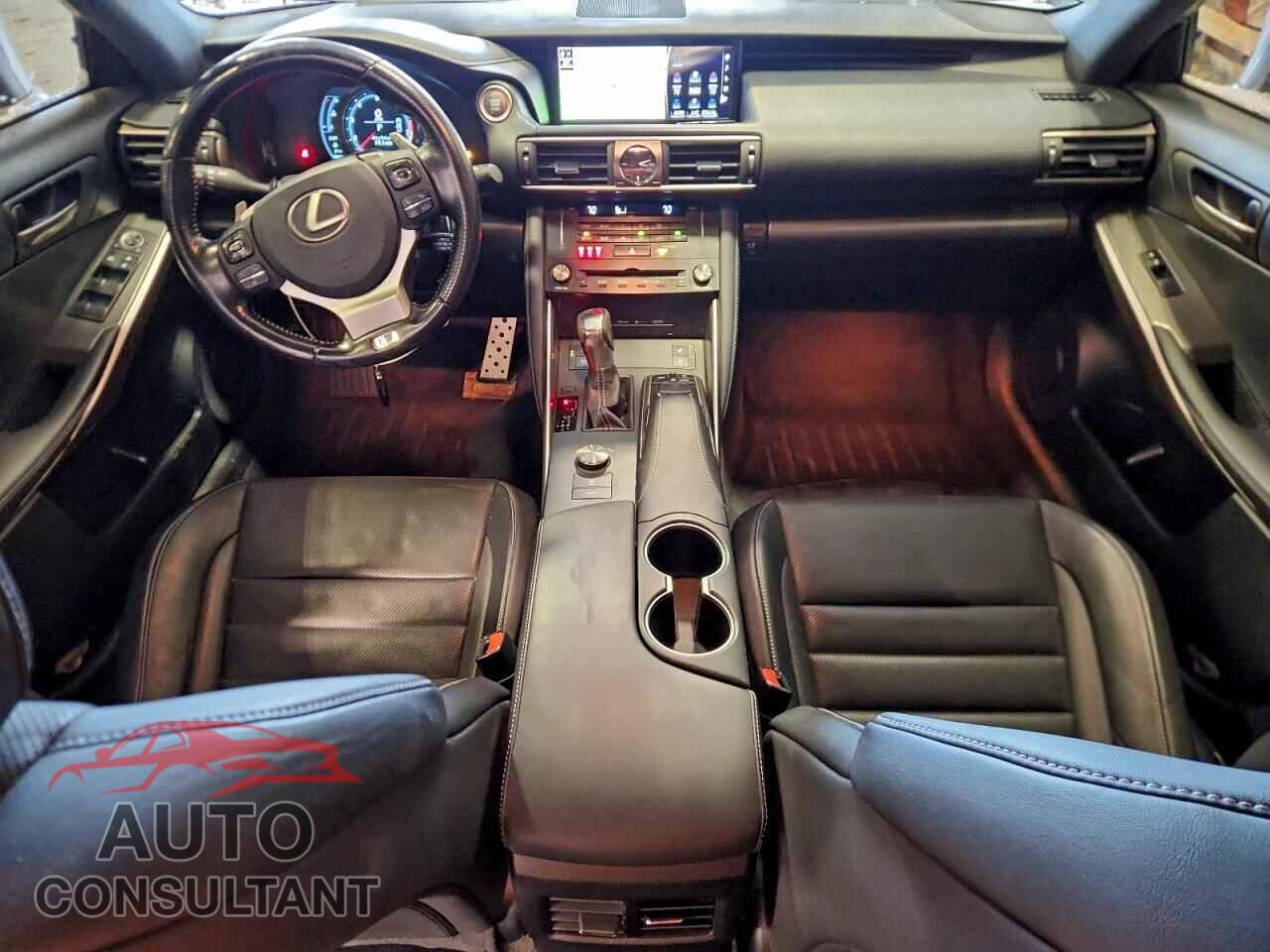 LEXUS IS 2017 - JTHCM1D2XH5018246