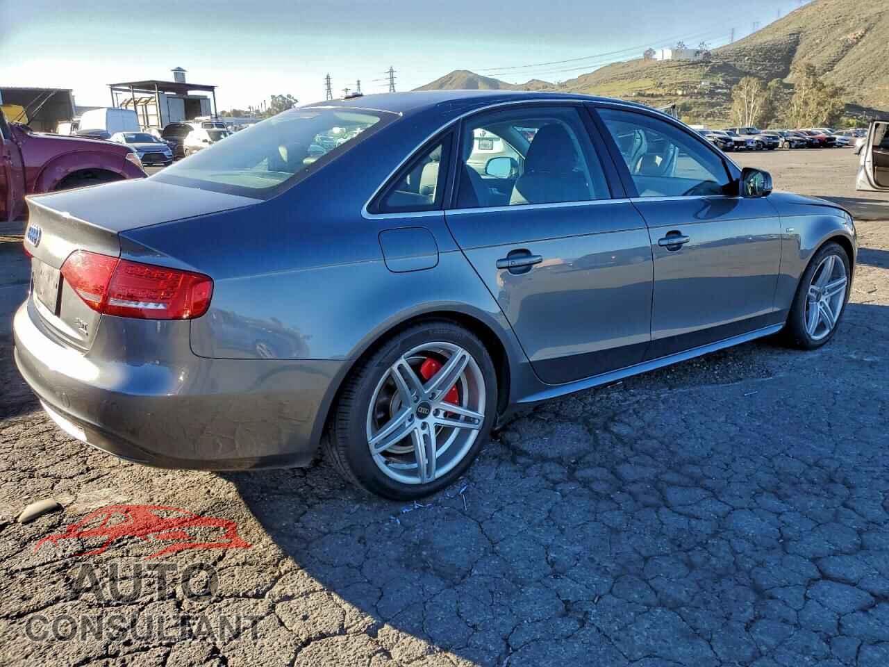 AUDI A4 2012 - WAUFFAFL8CA017995