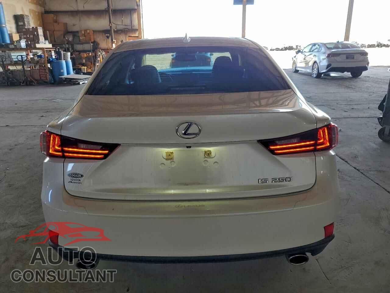 LEXUS IS 2014 - JTHBF1D22E5040405