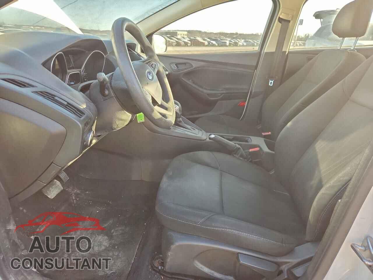 FORD FOCUS 2016 - 1FADP3E24GL264555