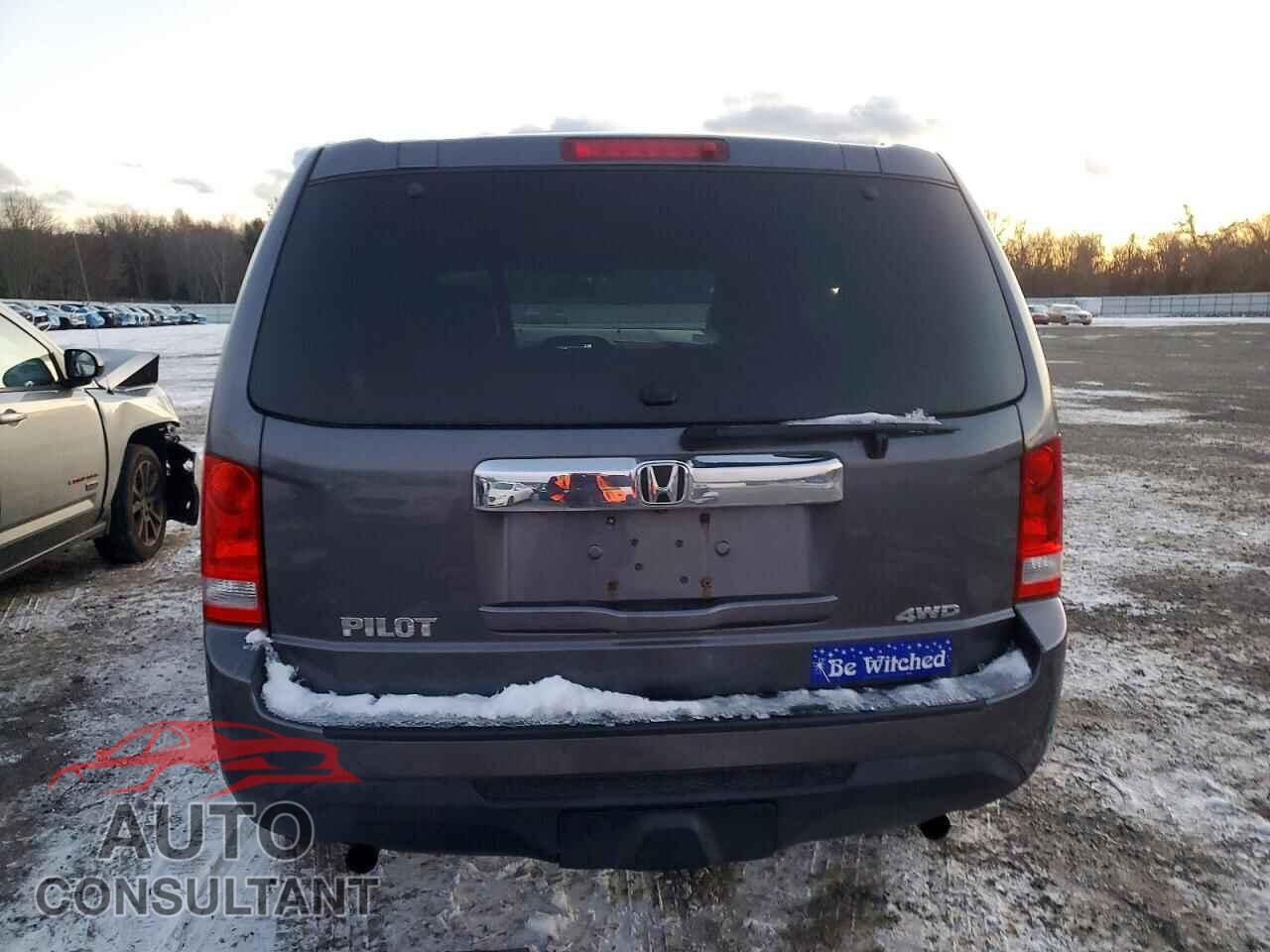 HONDA PILOT 2015 - 5FNYF4H22FB039357